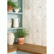 W.HP1307 Winchester Butterfly Decorated Tile 105 x 105 mm 